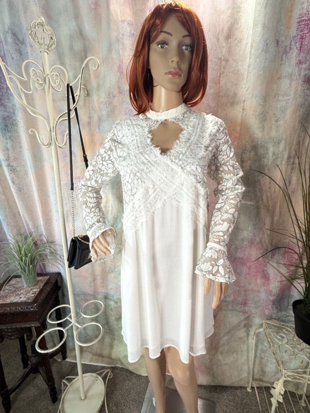 NEW📌Skin-Glimpsing Lace Accents Lends Sheer Romance To This Breezy Mini Dress - Picture 6 of 15